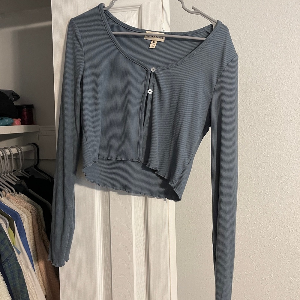Cropped sweater/cardigan
